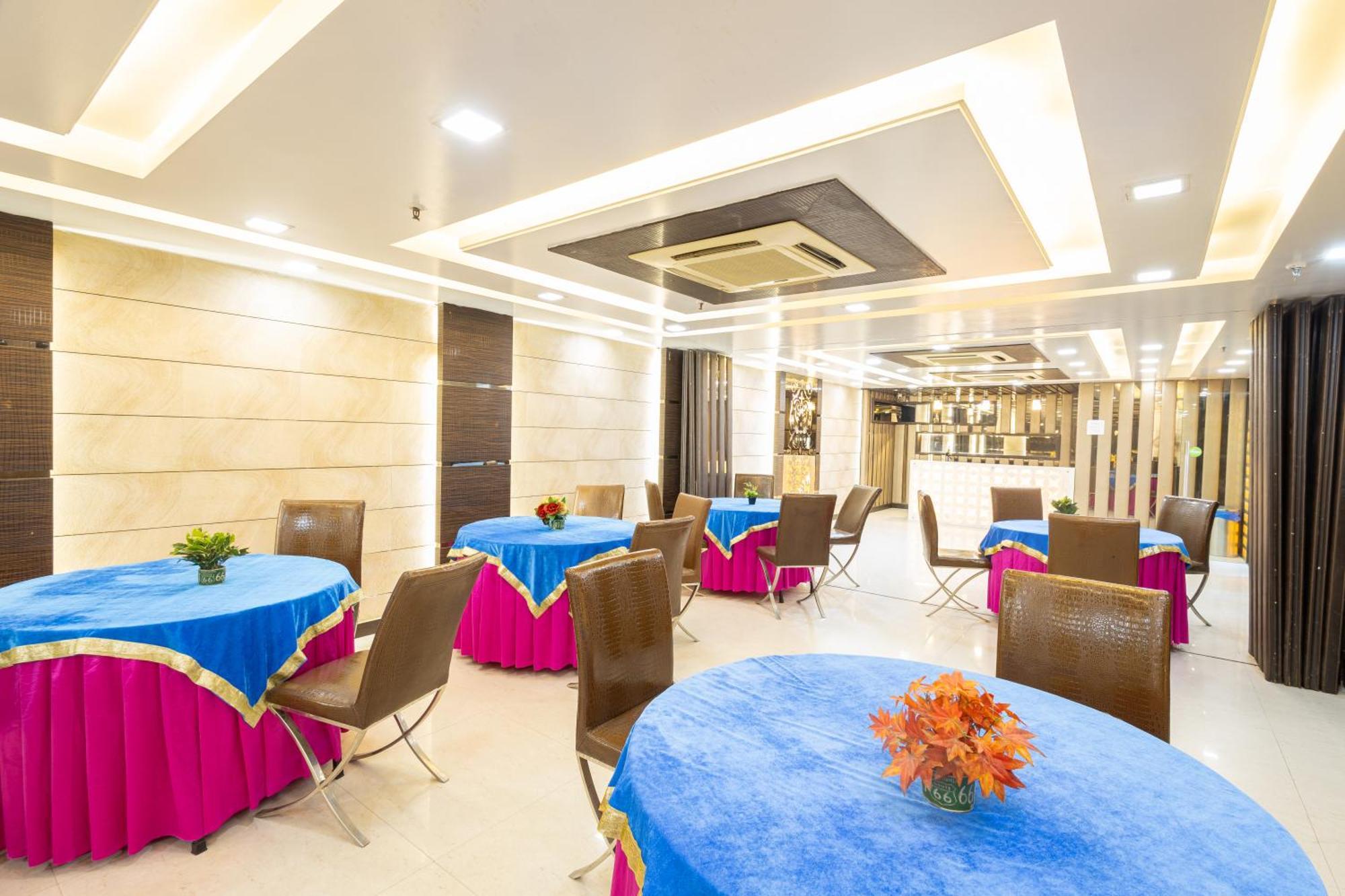 Hotel Gold Souk - Karol Bagh Дели Экстерьер фото