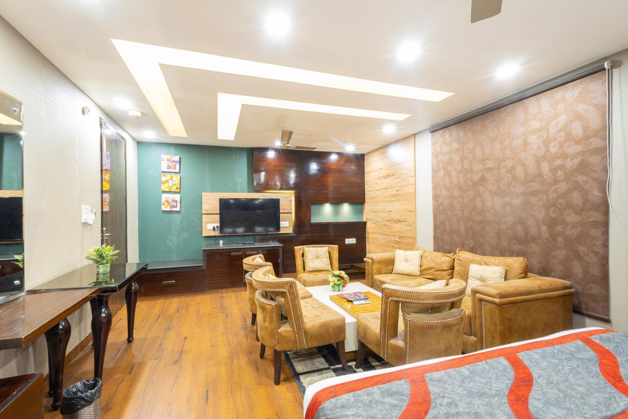 Hotel Gold Souk - Karol Bagh Дели Экстерьер фото