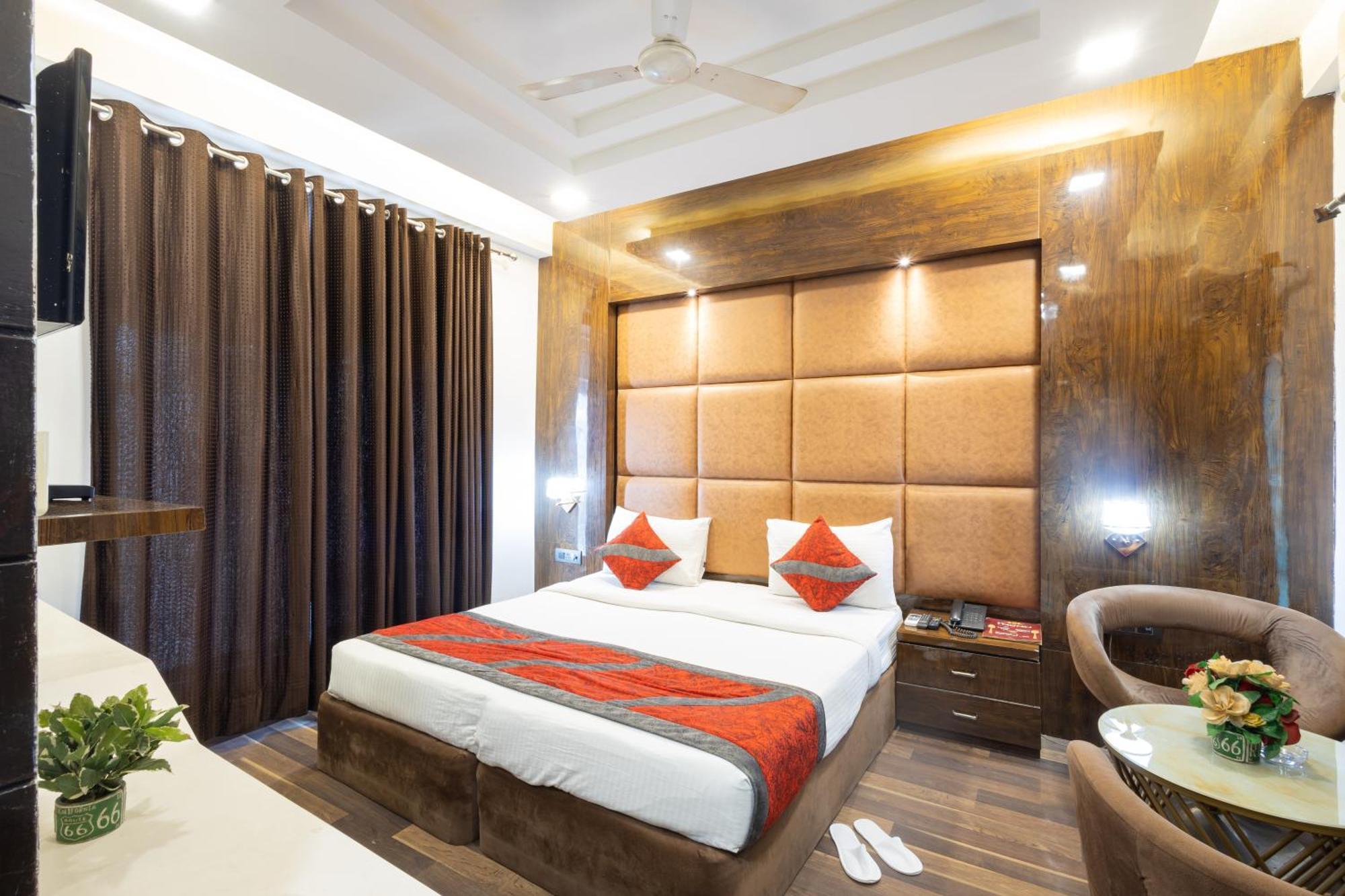 Hotel Gold Souk - Karol Bagh Дели Экстерьер фото
