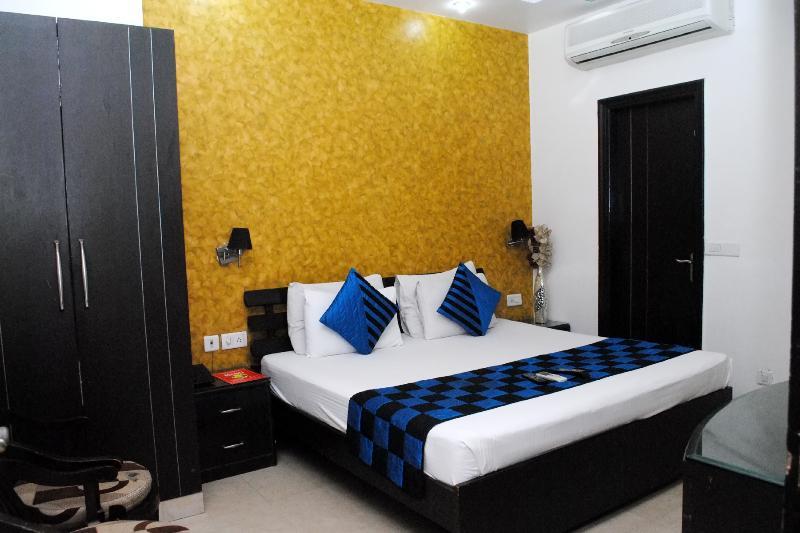 Hotel Gold Souk - Karol Bagh Дели Экстерьер фото